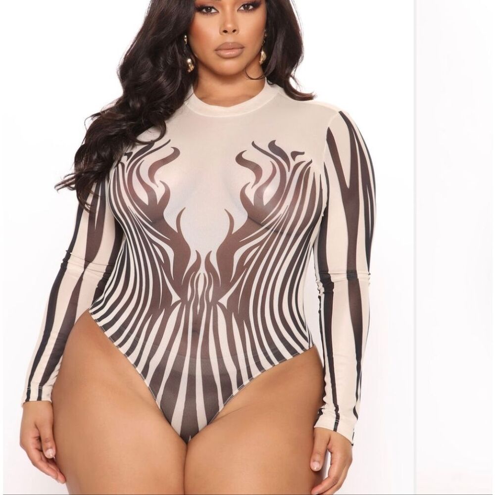 FN Twisted Lines Mock Neck Cream And Black Bodysuit
